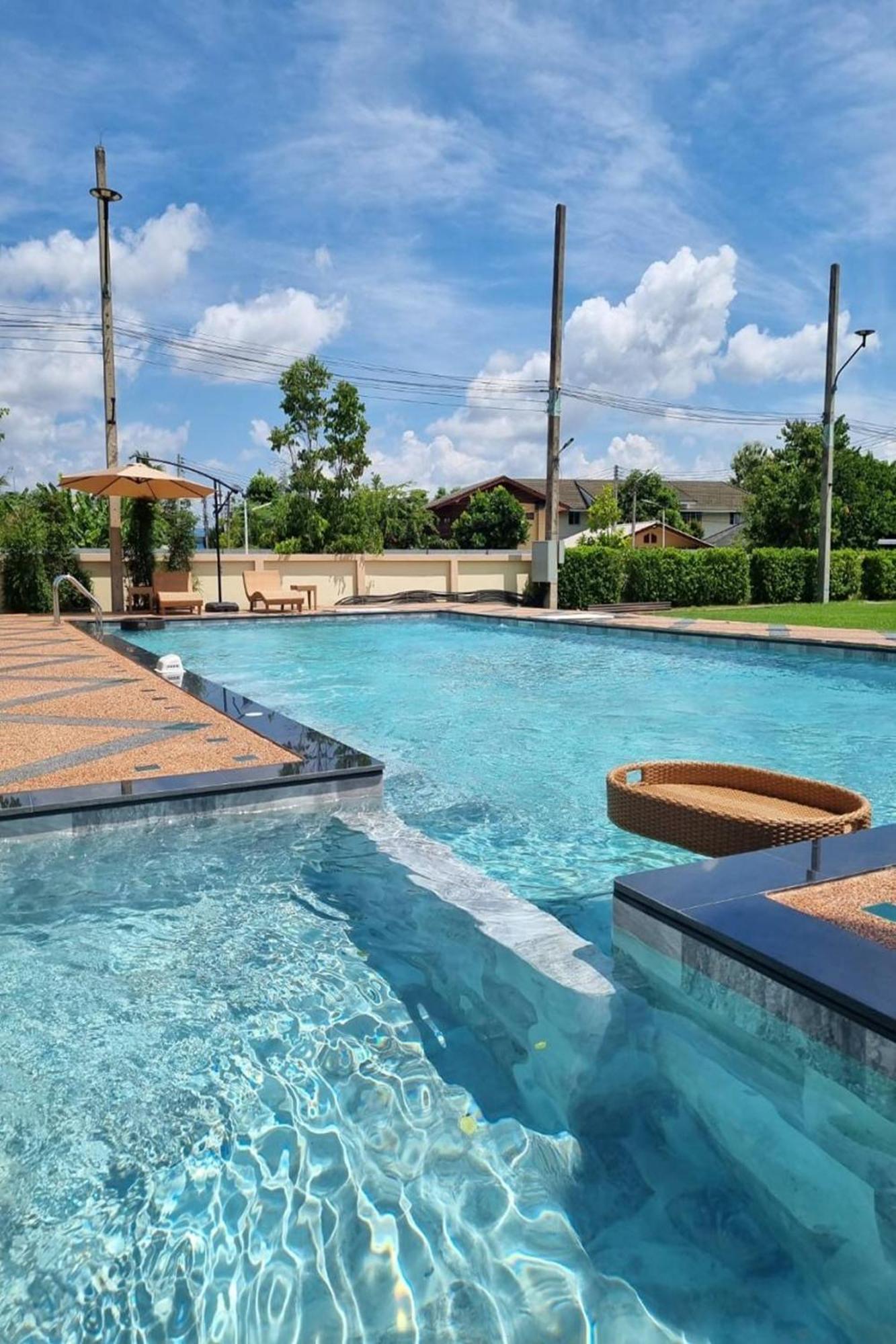 Siri Nakornpink Chiang Mai Hotel SHA Plus Luaran gambar